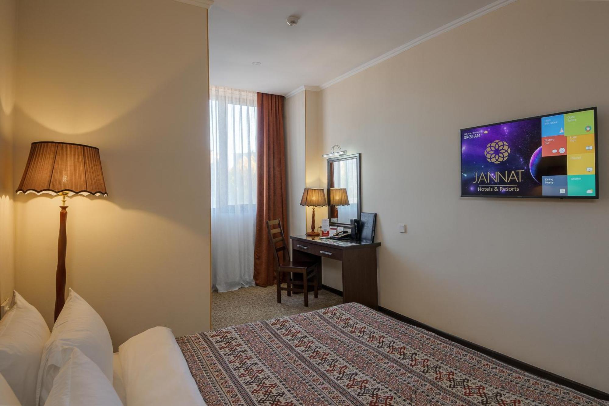 Jannat Regency Hotel Bishkek Bagian luar foto