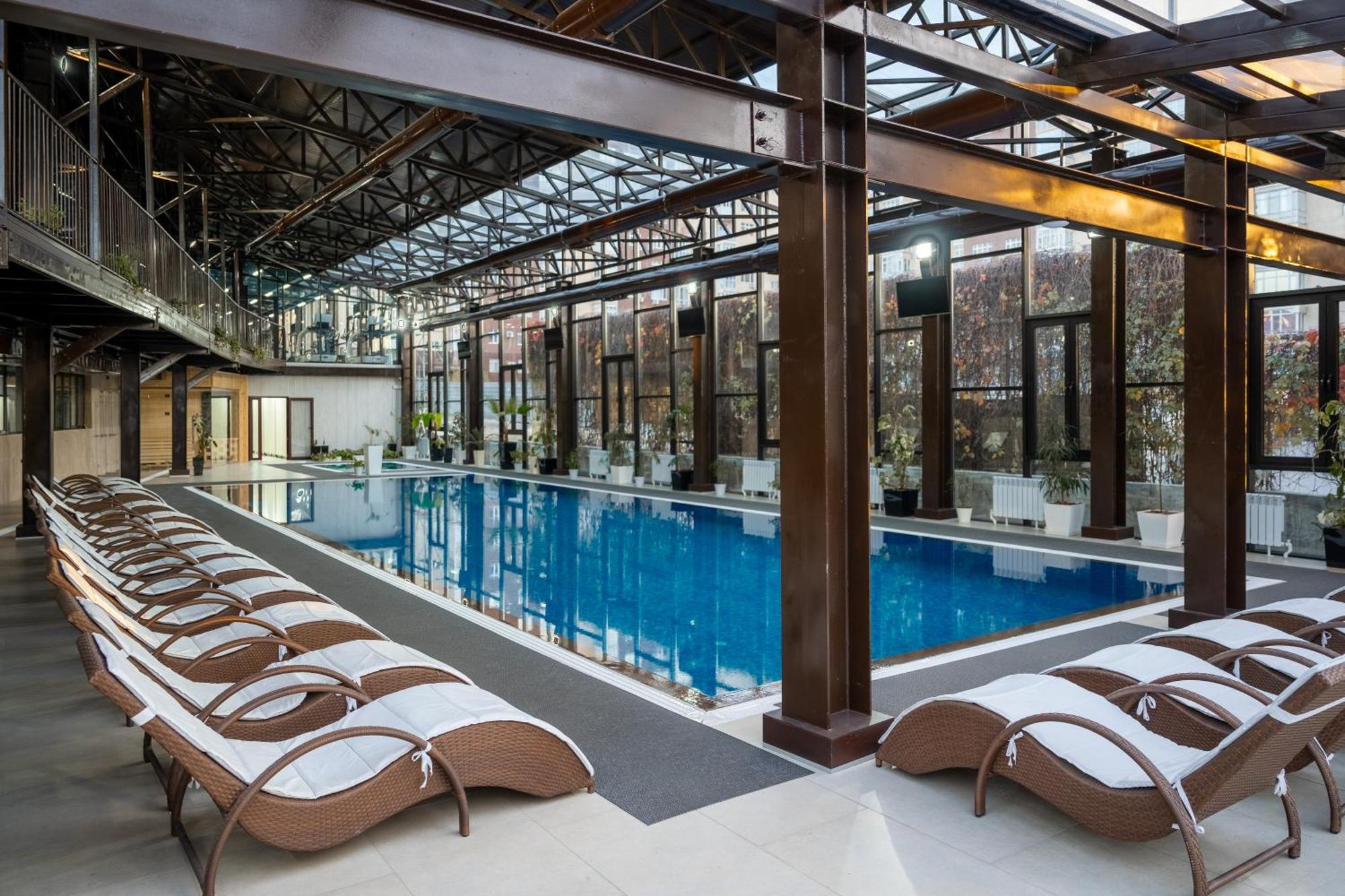 Jannat Regency Hotel Bishkek Bagian luar foto