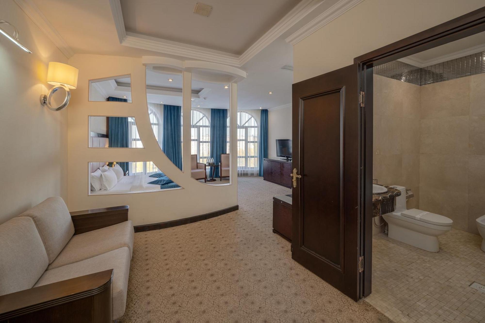 Jannat Regency Hotel Bishkek Ruang foto