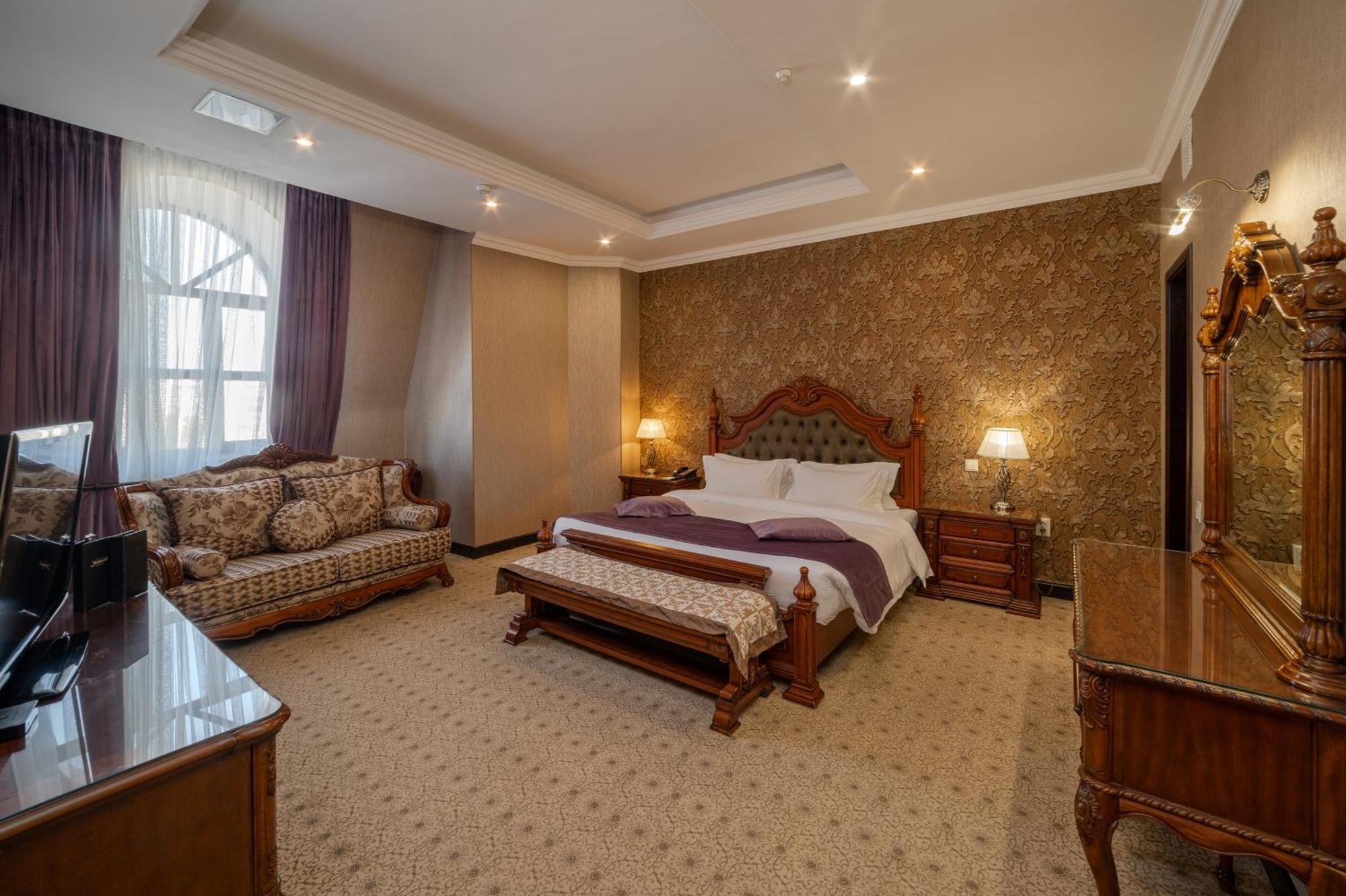Jannat Regency Hotel Bishkek Ruang foto
