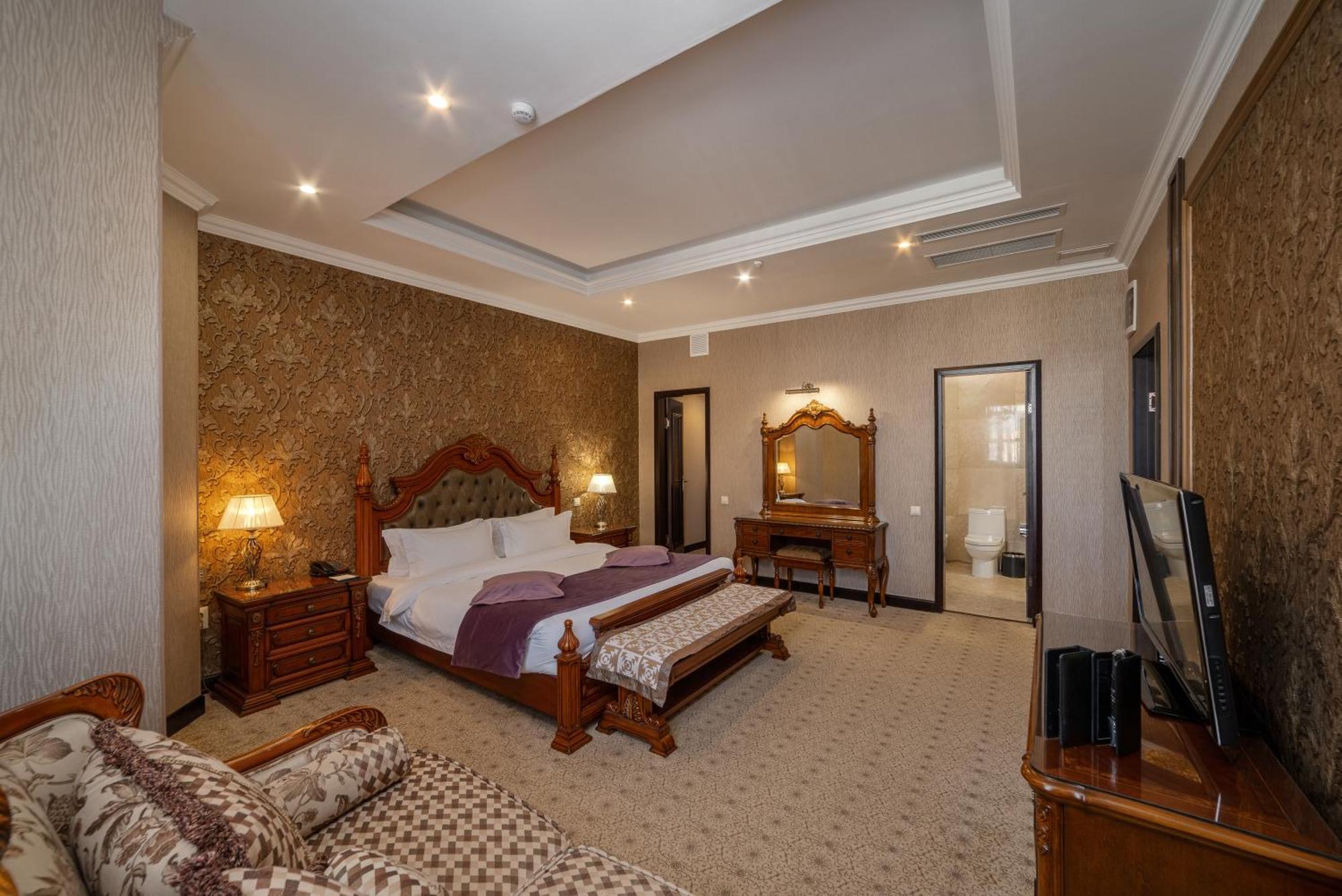 Jannat Regency Hotel Bishkek Ruang foto