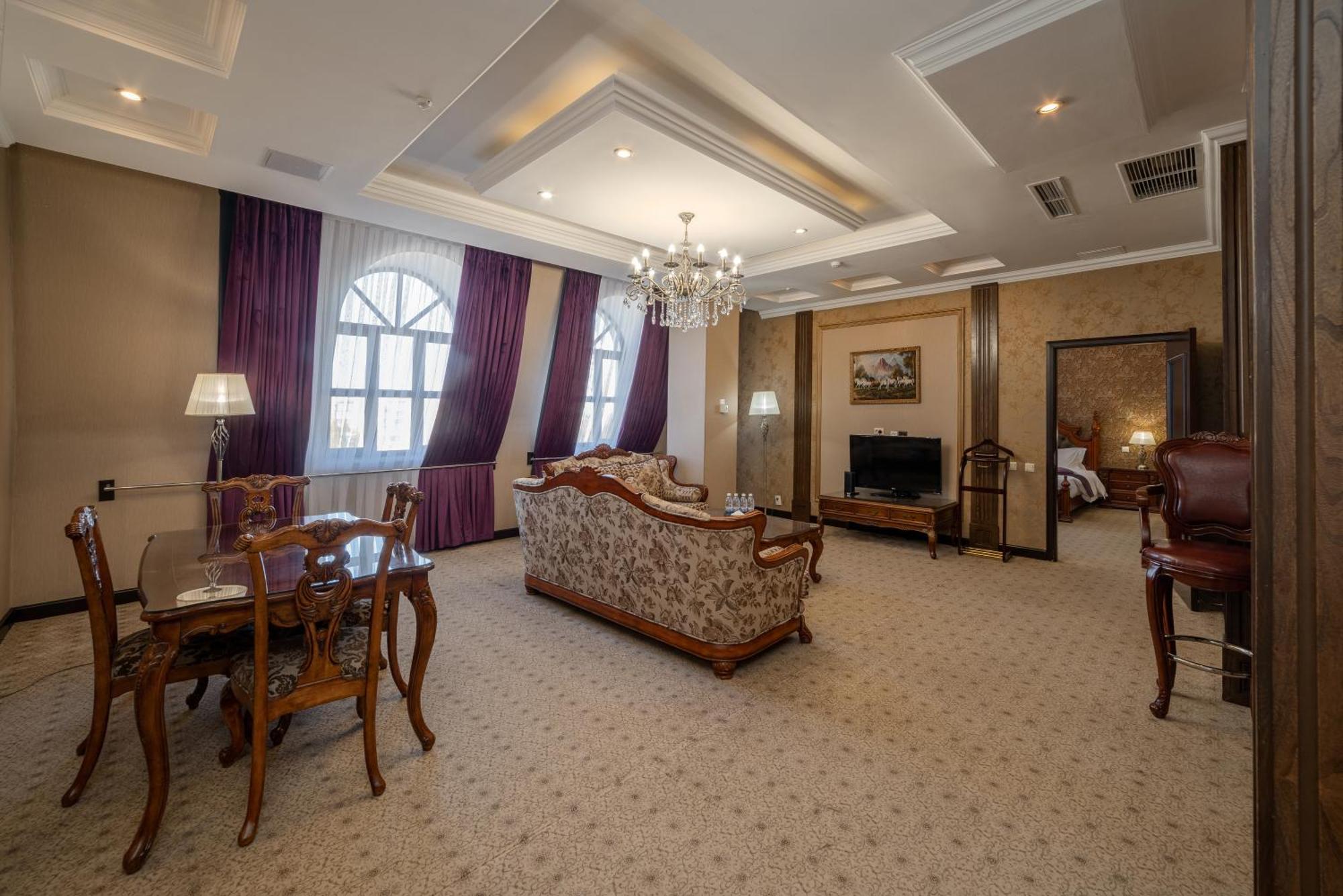 Jannat Regency Hotel Bishkek Ruang foto